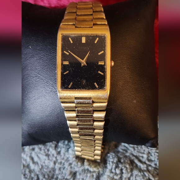 Vintage Y2K Seiko Tank Watch goldtone with black dial - Picture 2 of 6